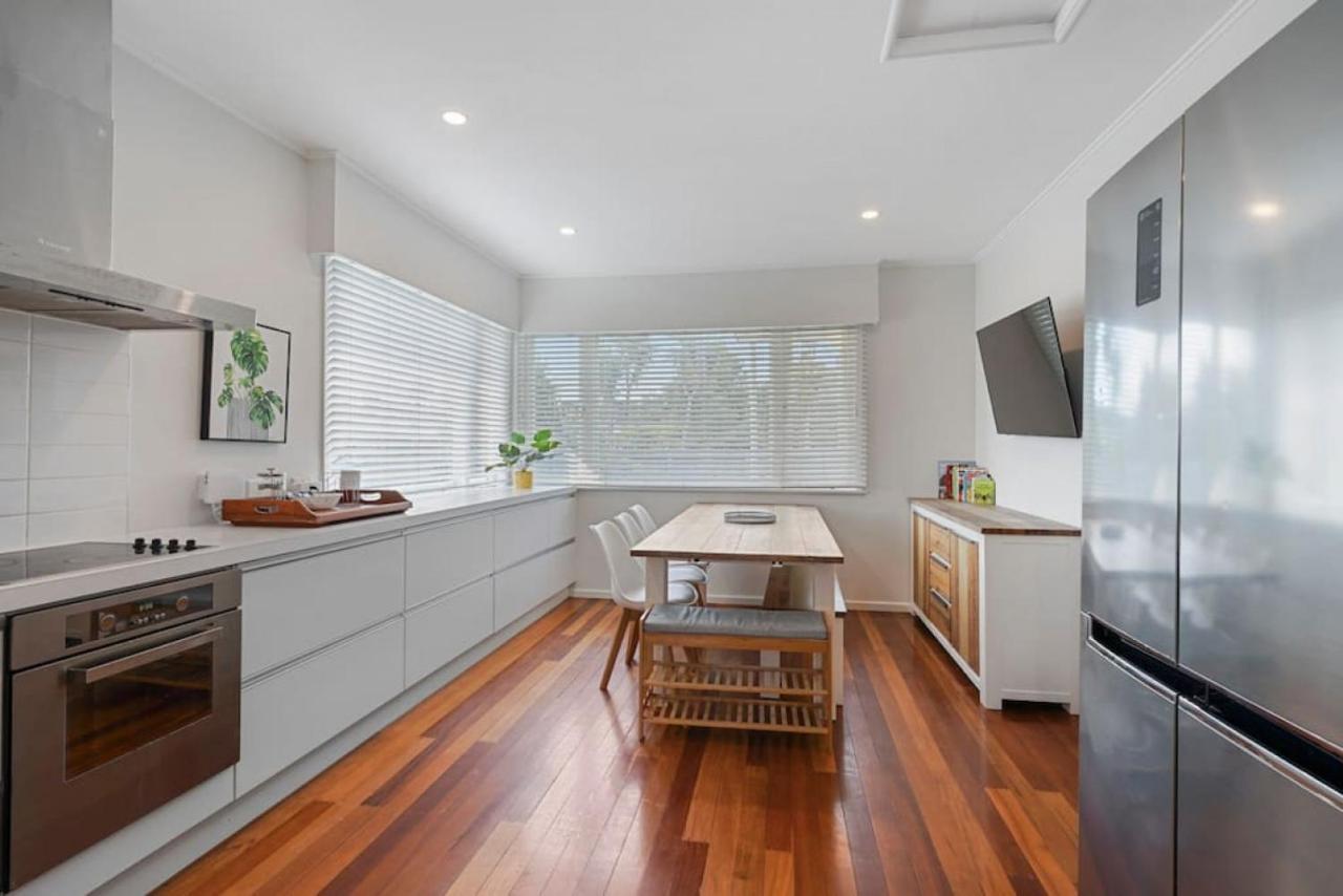 Amazing Home By Beach - Fully Aircon-Ed - Wifi Auckland Extérieur photo