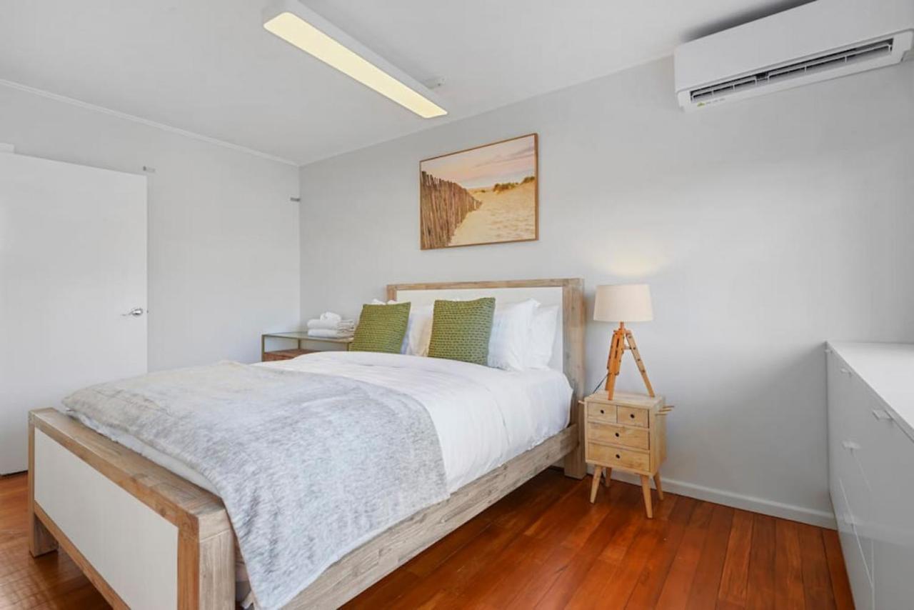 Amazing Home By Beach - Fully Aircon-Ed - Wifi Auckland Extérieur photo