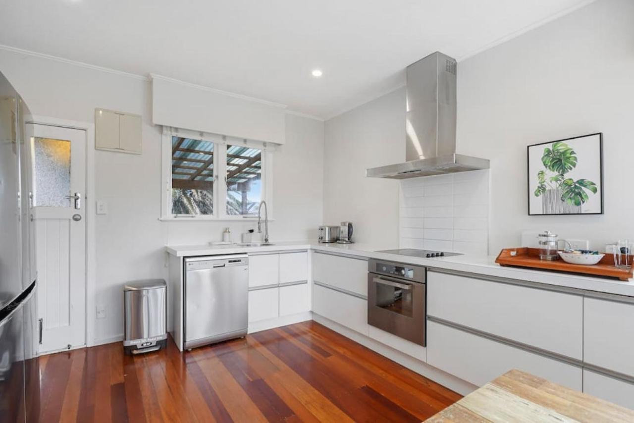 Amazing Home By Beach - Fully Aircon-Ed - Wifi Auckland Extérieur photo