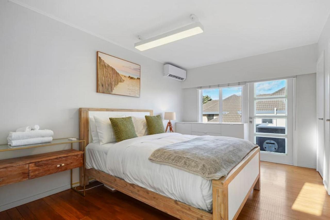 Amazing Home By Beach - Fully Aircon-Ed - Wifi Auckland Extérieur photo