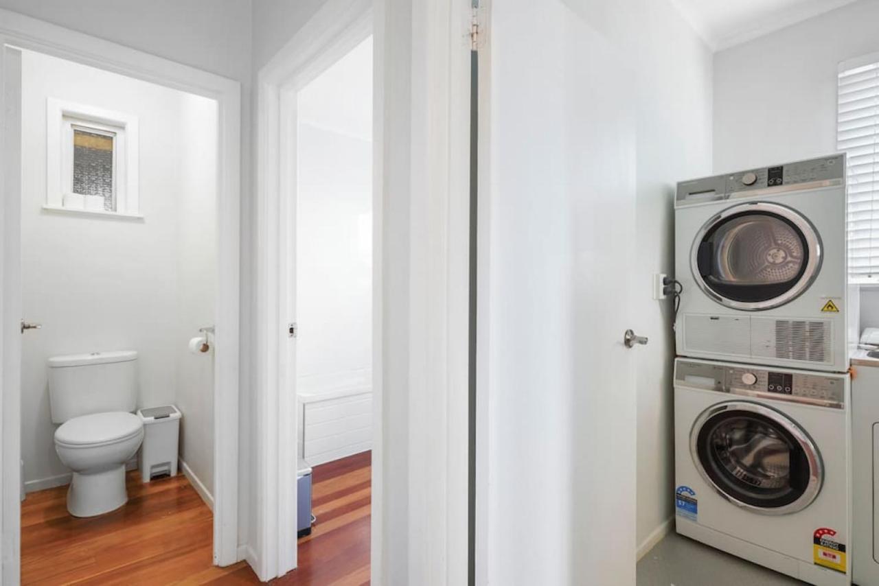 Amazing Home By Beach - Fully Aircon-Ed - Wifi Auckland Extérieur photo