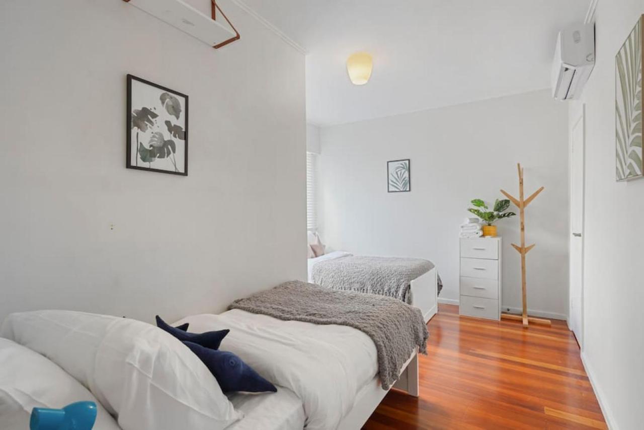 Amazing Home By Beach - Fully Aircon-Ed - Wifi Auckland Extérieur photo